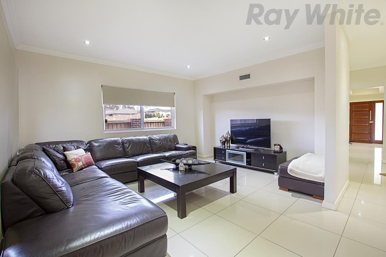 18 Talana Hill Drive, Edmondson Park NSW 2174, Edmondson Park - Thumbnail 4