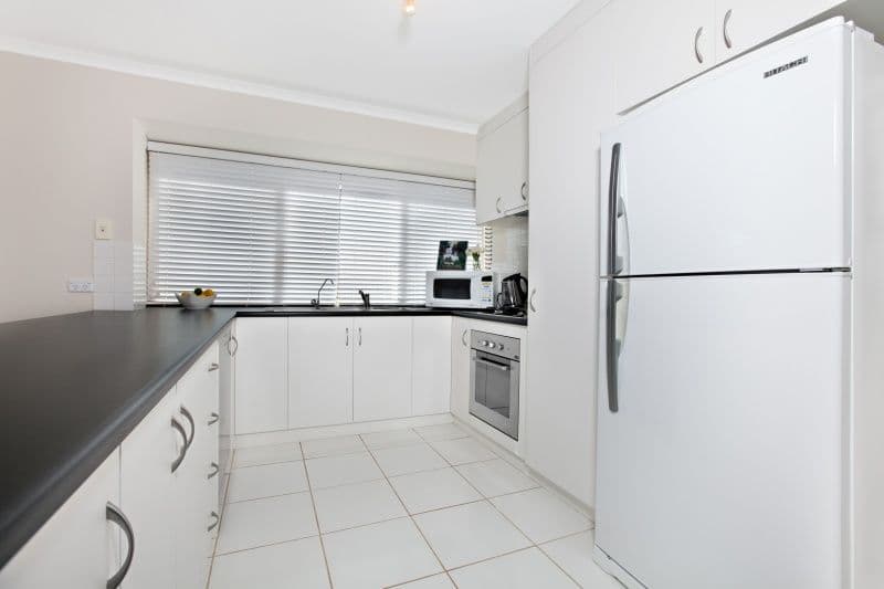 25 Henley Circuit, SEAFORD RISE SA 5169, Seaford Rise - Thumbnail 4