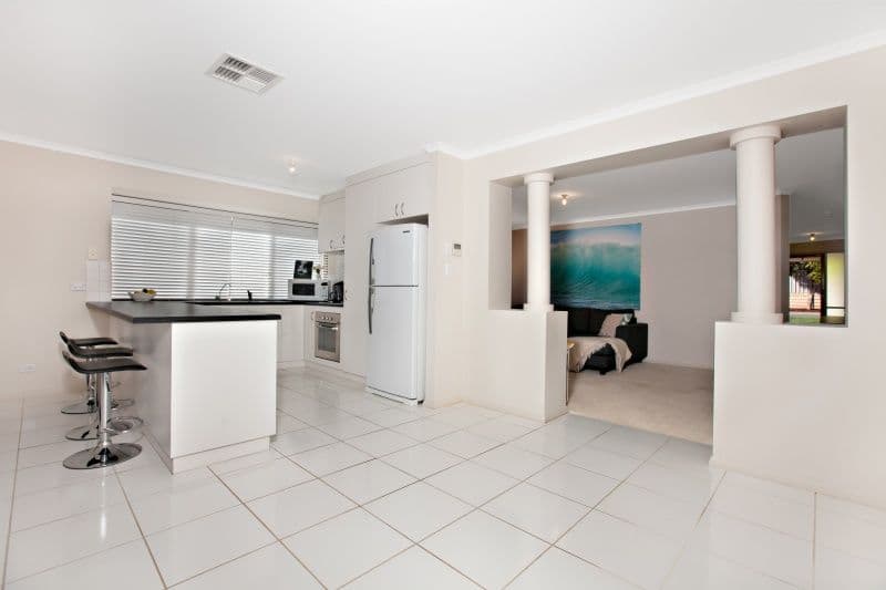 25 Henley Circuit, SEAFORD RISE SA 5169, Seaford Rise - Thumbnail 5