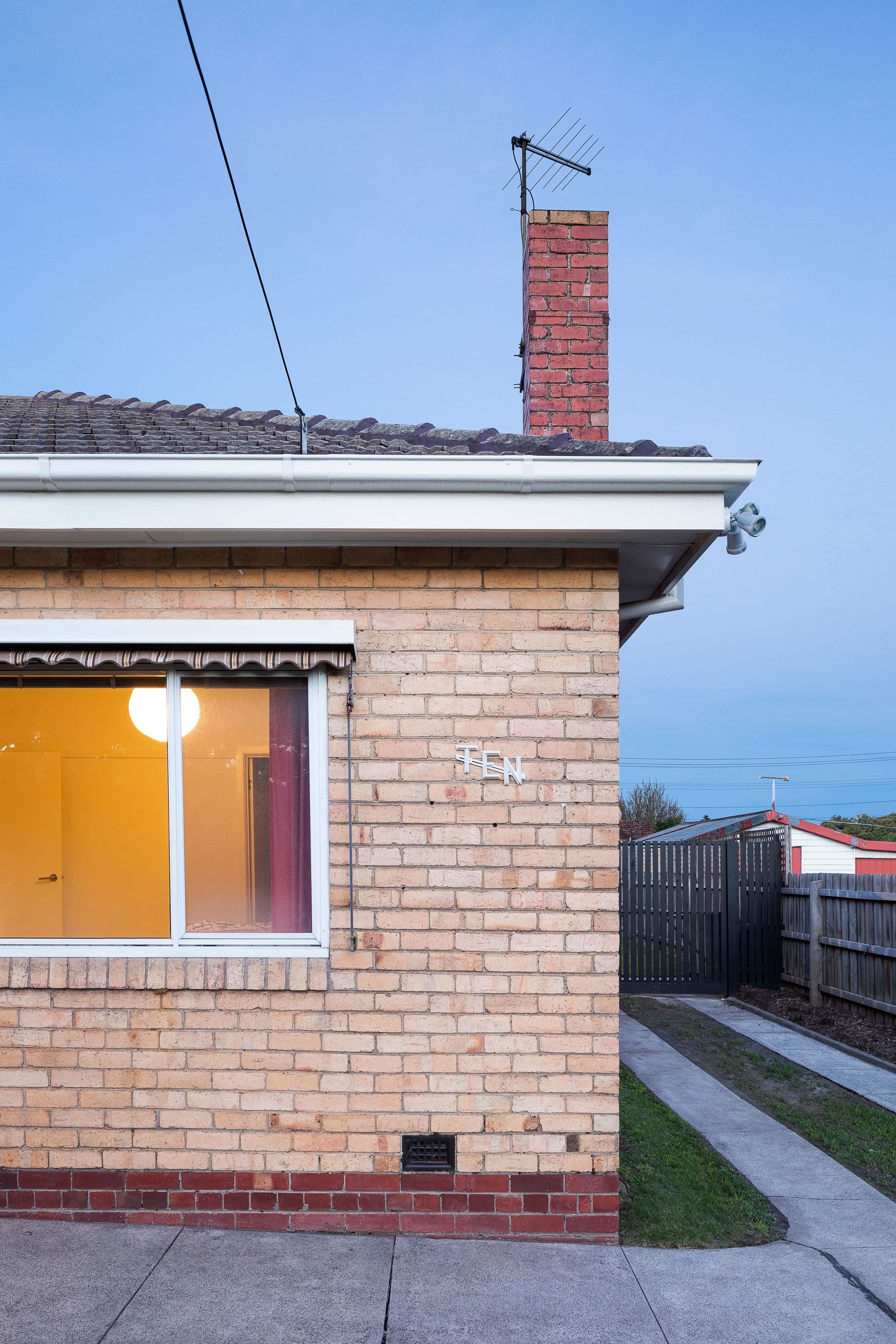10 Wimmera Avenue, Reservoir VIC 3073, Reservoir - Thumbnail 4