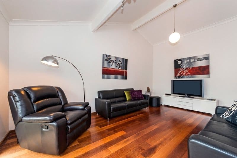 10 Gordon Road West, DIANELLA WA 6059, Dianella - Thumbnail 2
