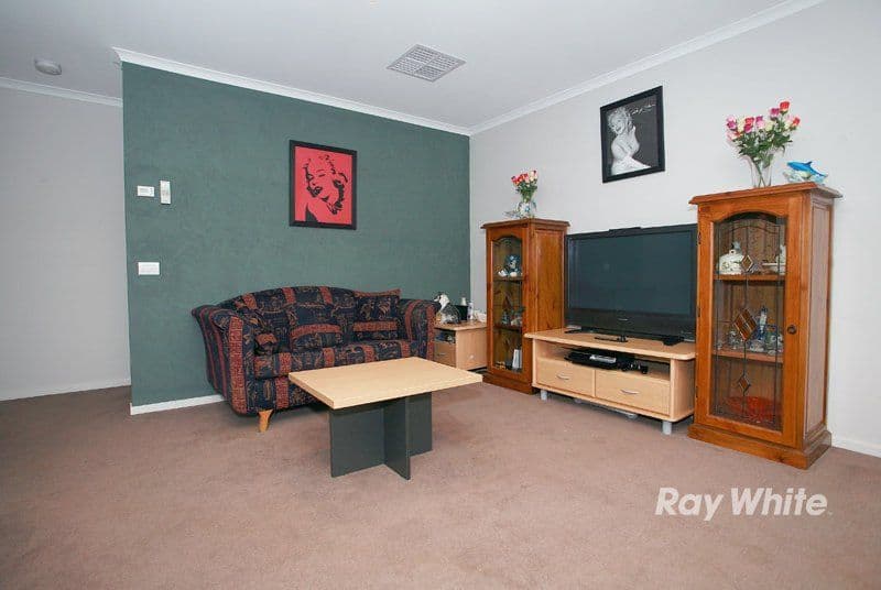 19 Hector Drive, CRANBOURNE VIC 3977, Cranbourne - Thumbnail 7