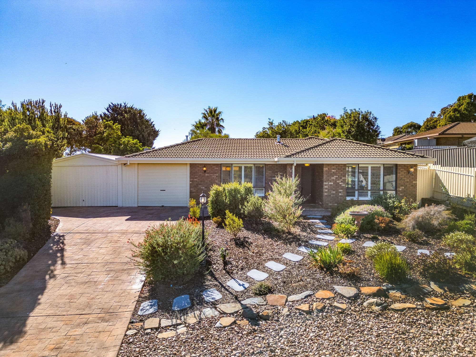 10 Queens Way, Woodcroft SA 5162, Woodcroft - Image 1