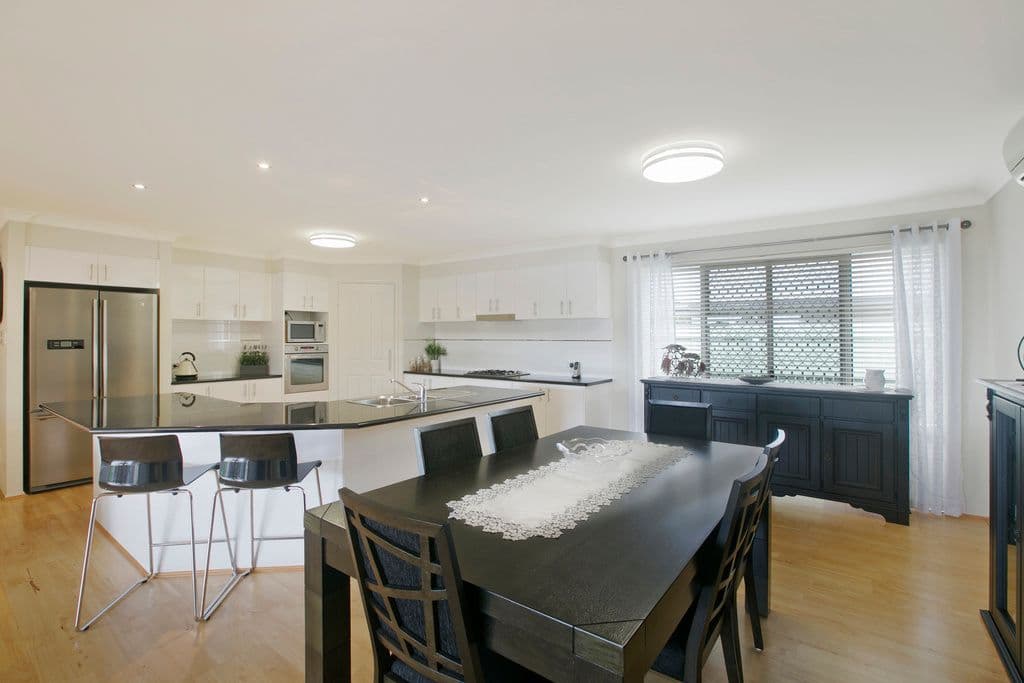 9 Mervyn Crescent, Redland Bay QLD 4165, Redland Bay - Thumbnail 4