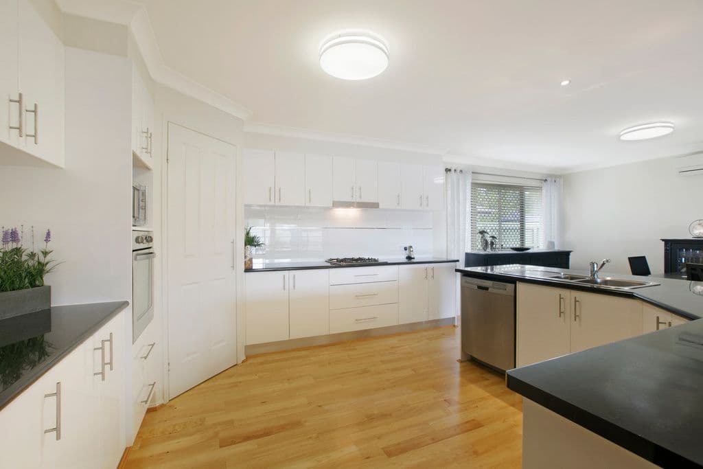 9 Mervyn Crescent, Redland Bay QLD 4165, Redland Bay - Thumbnail 5