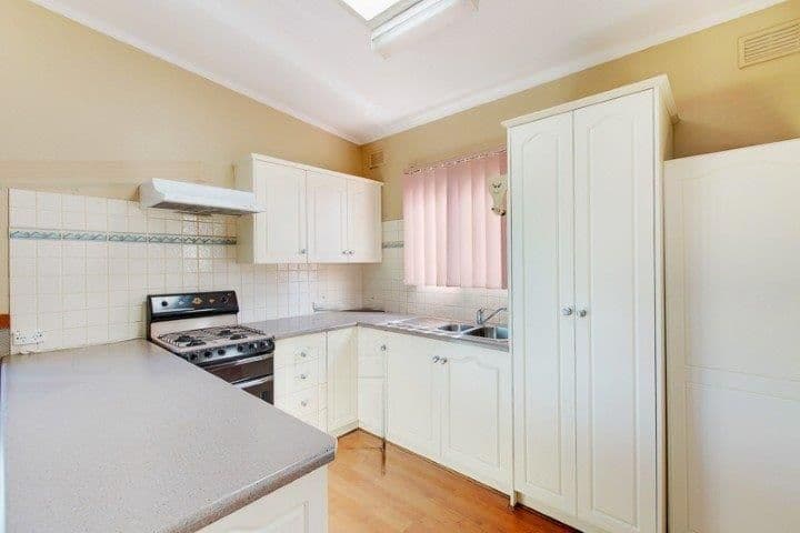 24 Kurandah Street, O'Sullivan Beach SA 5166, O'Sullivan Beach - Thumbnail 7
