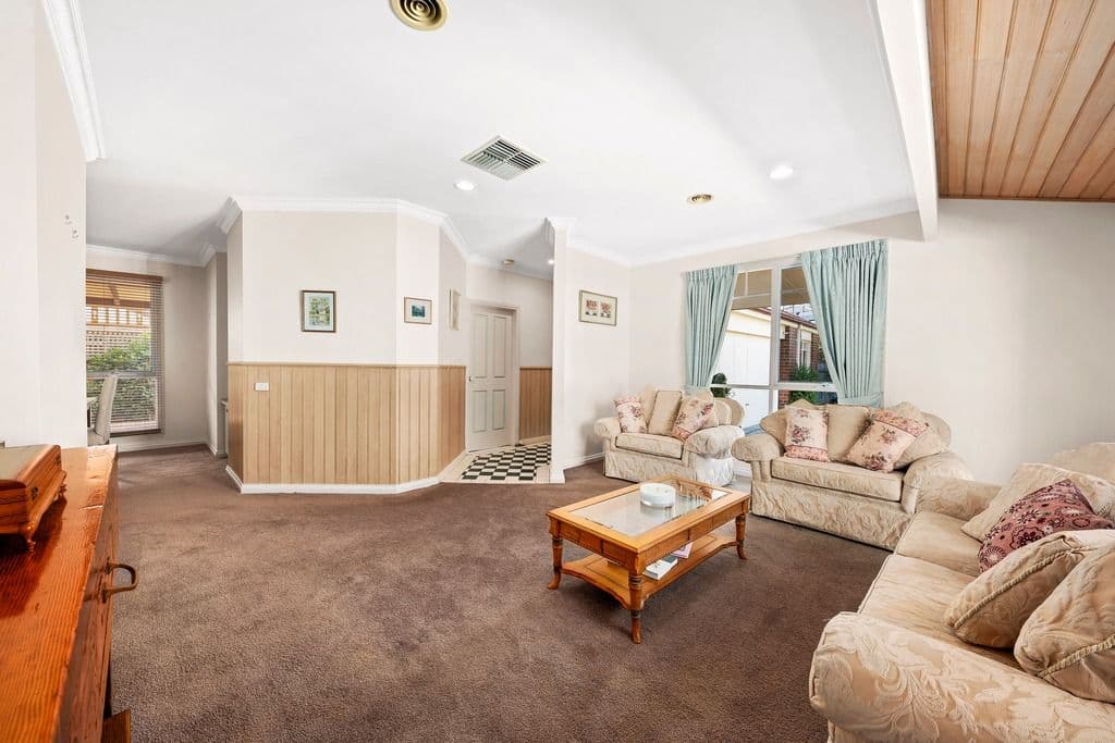 2 Mendora Crescent, Wantirna South VIC 3152, Wantirna South - Thumbnail 4