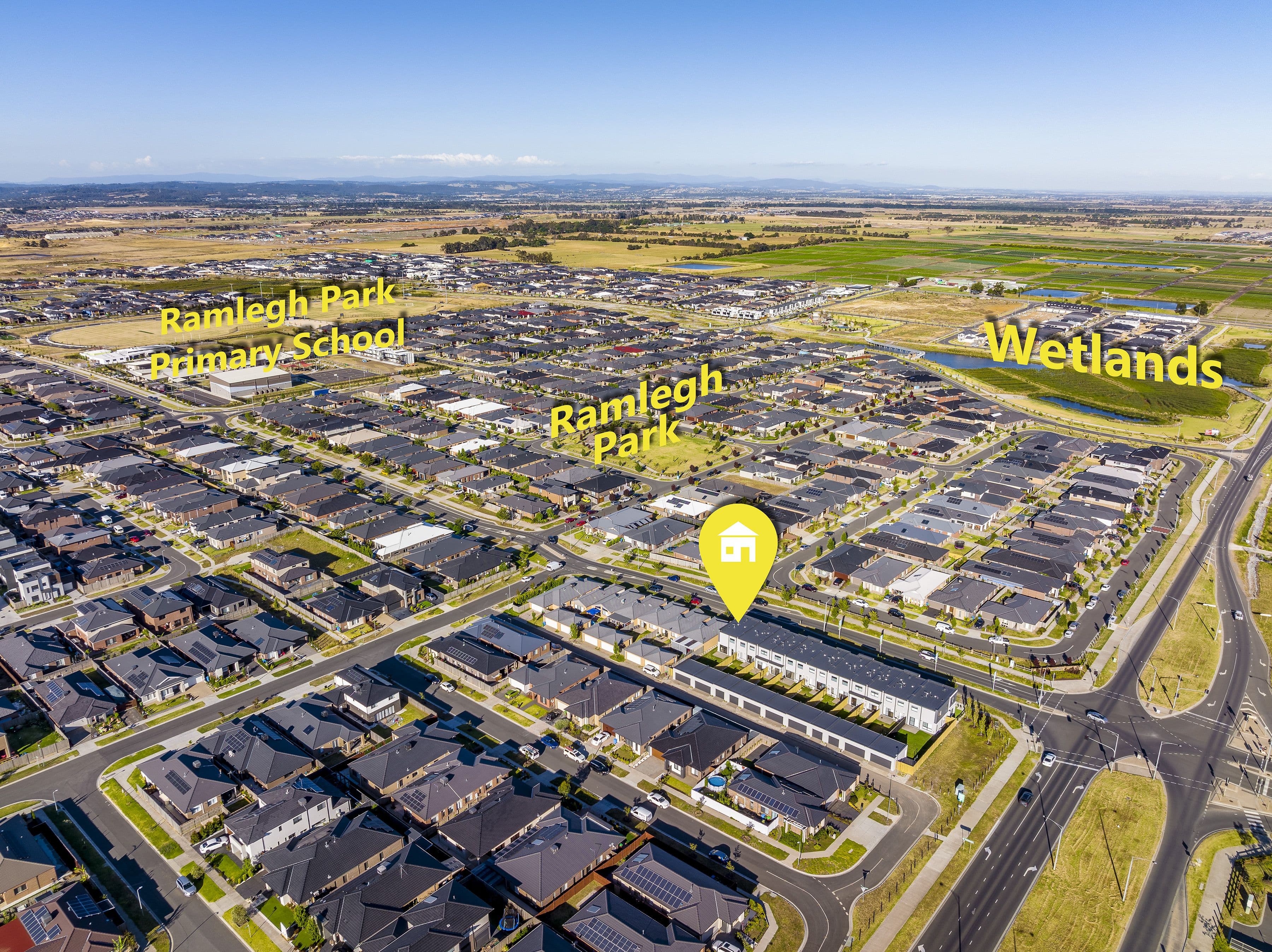 9C Thoroughbred Drive, Clyde North VIC 3978, Clyde North - Thumbnail 2