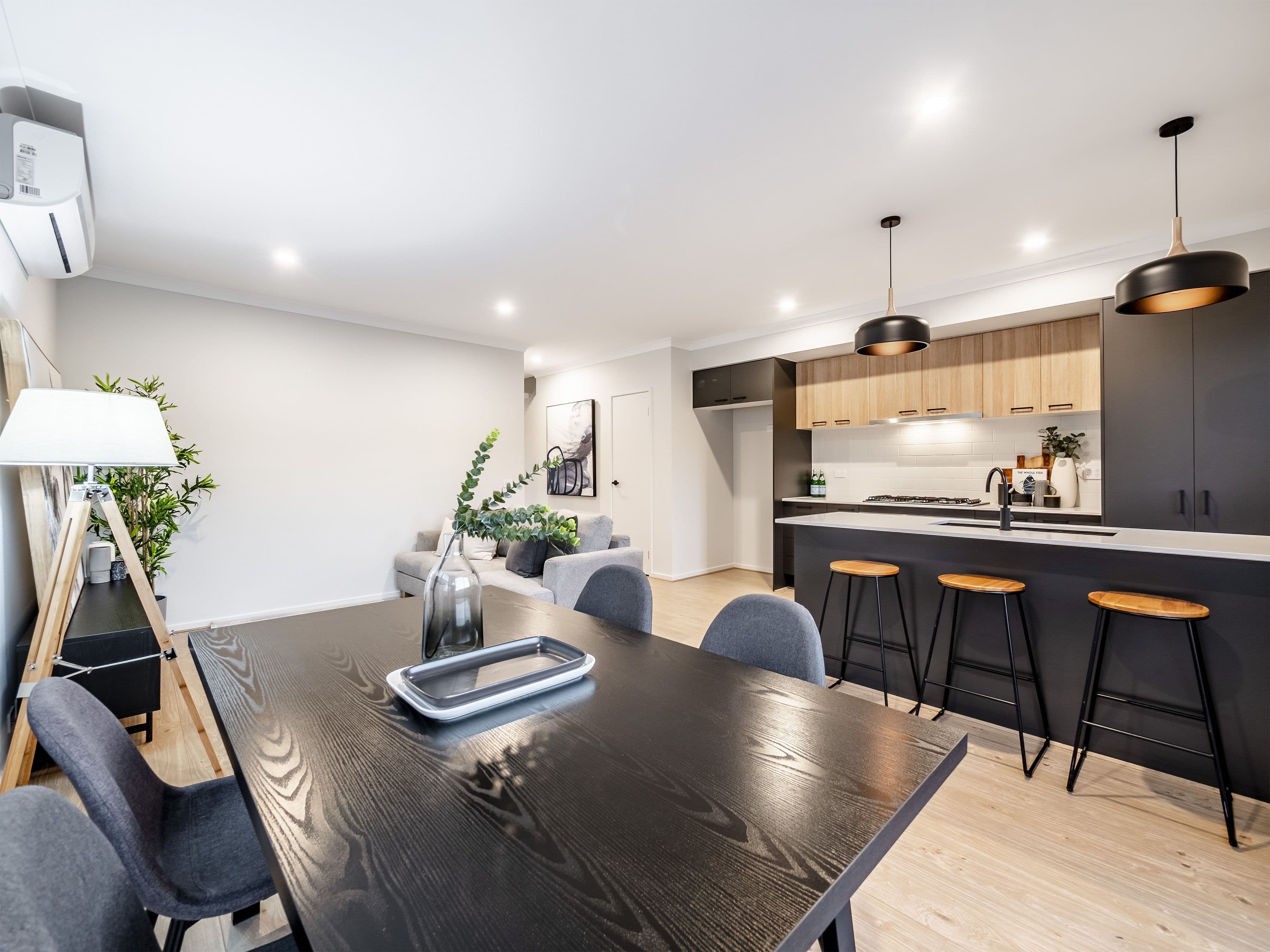 9C Thoroughbred Drive, Clyde North VIC 3978, Clyde North - Thumbnail 6