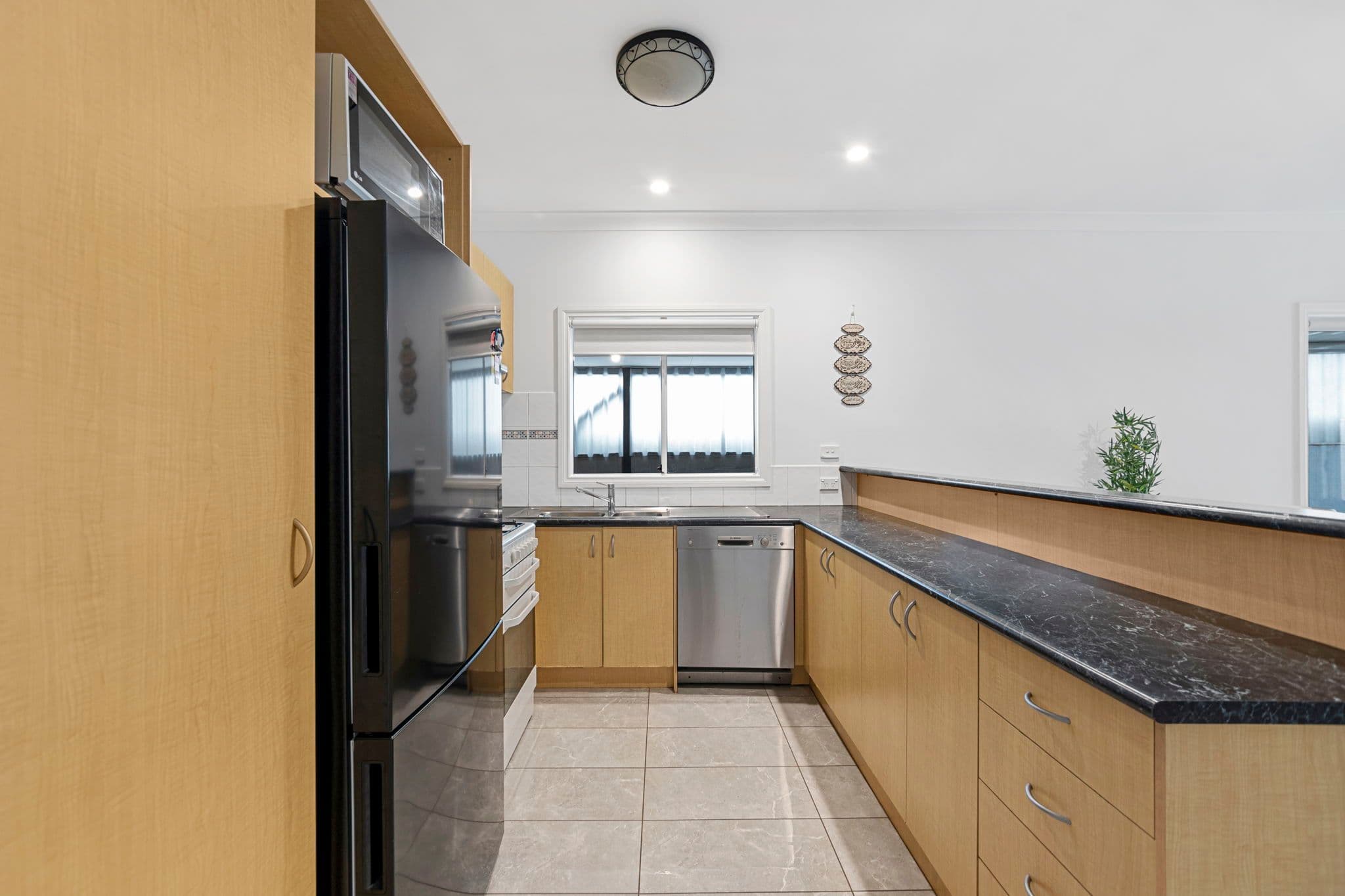 5 Alpine Gardens, Caroline Springs VIC 3023, Caroline Springs - Thumbnail 8