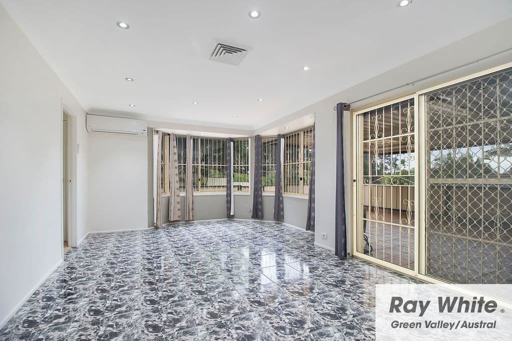 12 Corvus Road, Hinchinbrook - Thumbnail 4