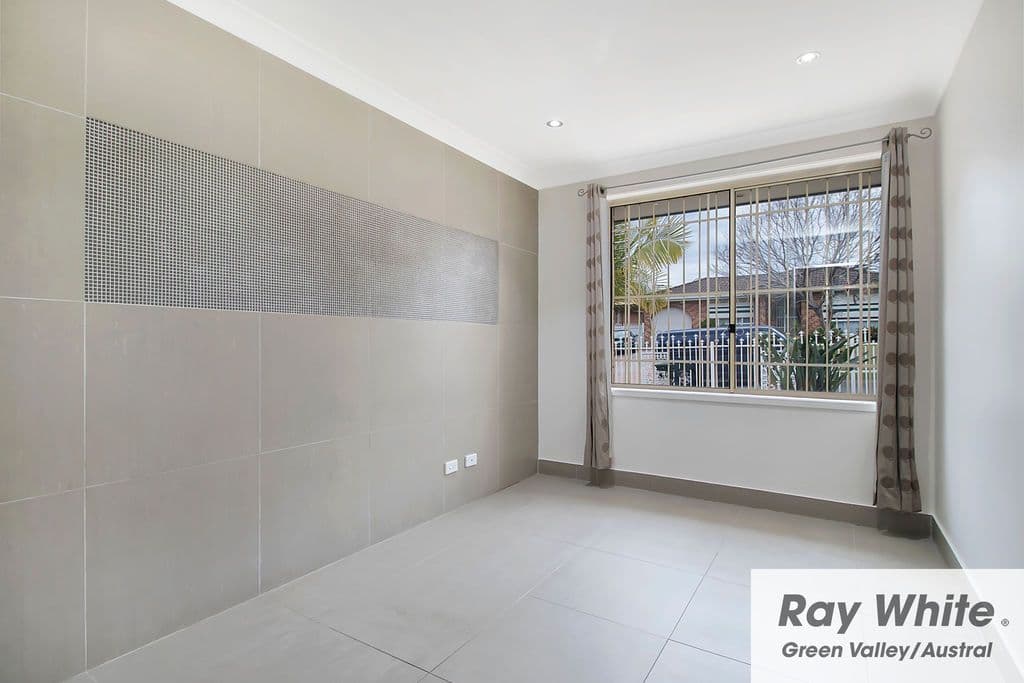 12 Corvus Road, Hinchinbrook - Thumbnail 5