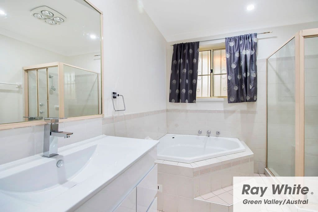 12 Corvus Road, Hinchinbrook - Thumbnail 7