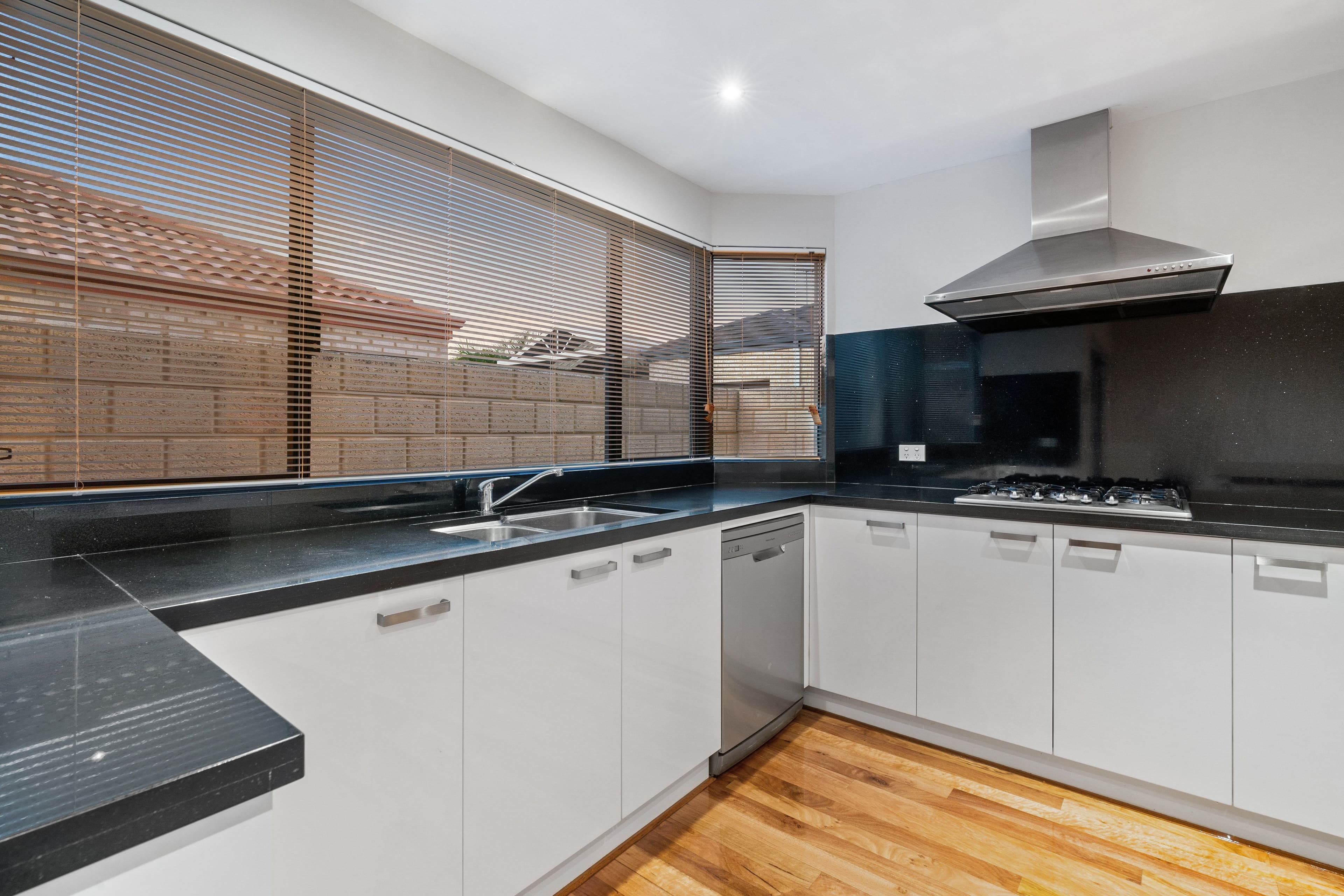 22 Olivedale Road, Madeley WA 6065, Madeley - Thumbnail 4