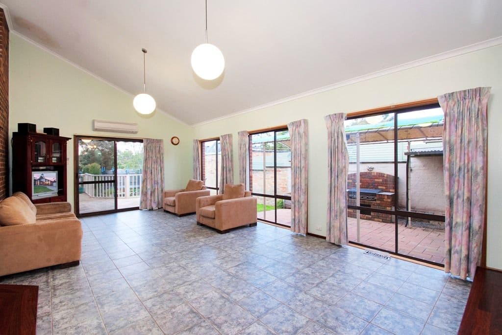 39 TERRIGAL Crescent, KILSYTH VIC 3137, Kilsyth - Thumbnail 4