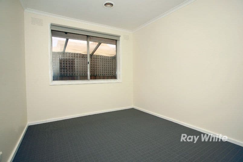 3 Fenfield Street, CRANBOURNE VIC 3977, Cranbourne - Thumbnail 7