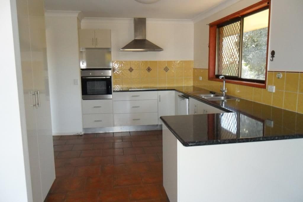 17 Chester  Street, Nanango QLD 4615, Nanango - Thumbnail 2