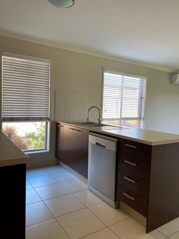 8 Highland Circuit, Blakeview SA 5114, Blakeview - Thumbnail 4