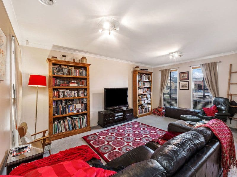 59 Foxwood Drive, Point Cook - Thumbnail 3