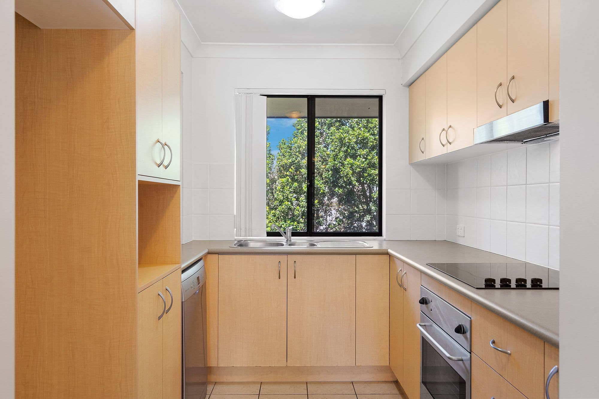 37 Rise Street, Mount Gravatt East QLD 4122, Mount Gravatt East - Thumbnail 2