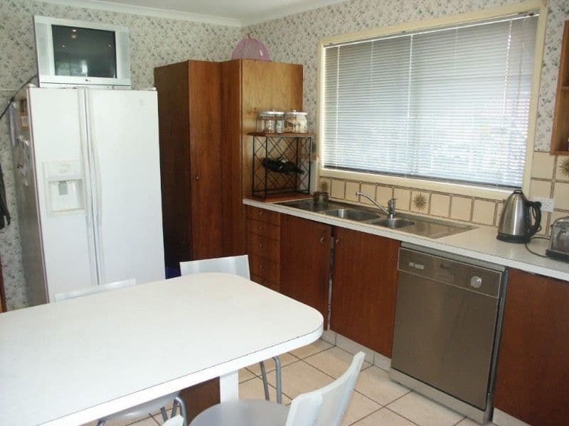 1 Caladenia Court, EVERTON HILLS QLD 4053, Everton Hills - Thumbnail 5
