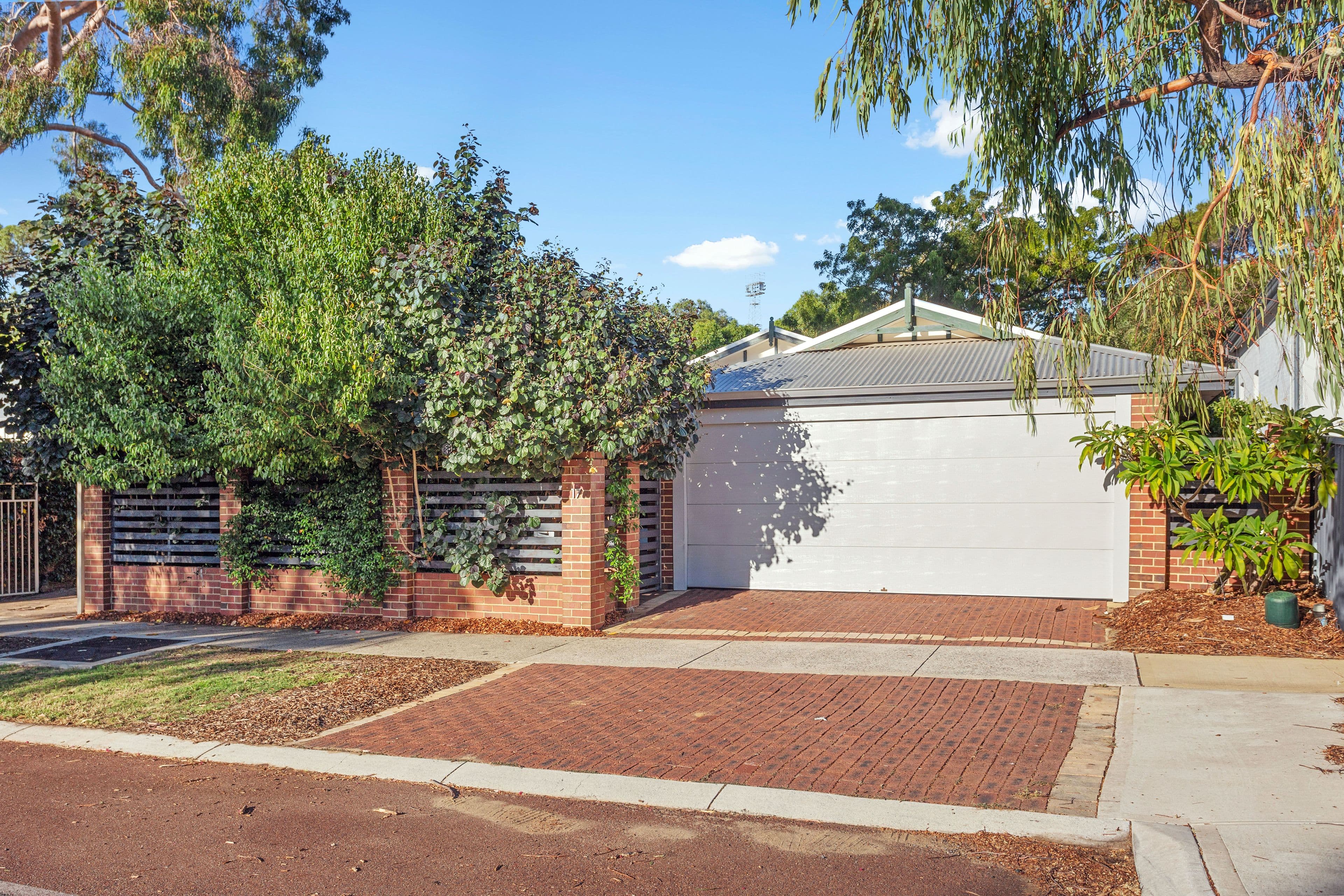 17 Davies Road, Claremont WA 6010, Claremont - Thumbnail 2