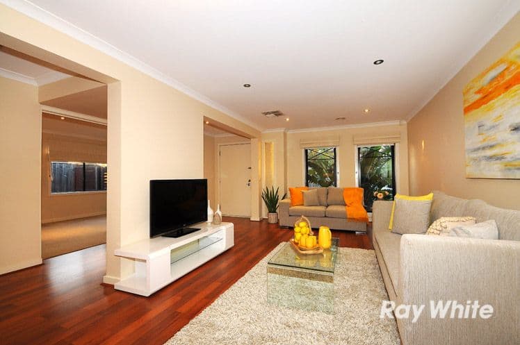 12 Glenbrook Crescent, Lynbrook VIC 3975, Lynbrook - Thumbnail 2