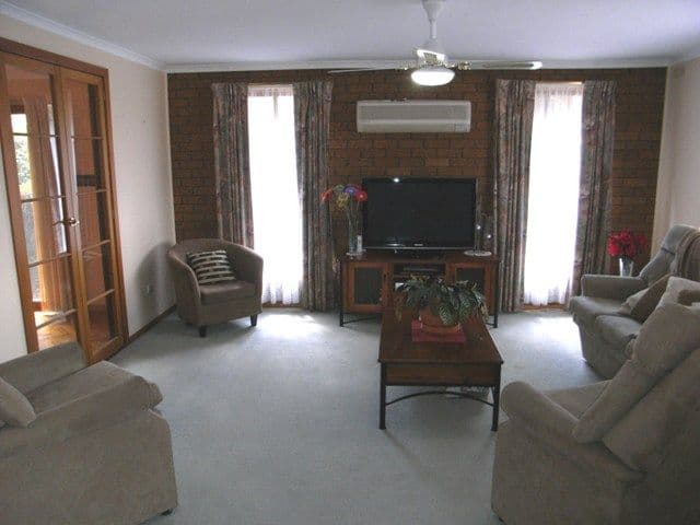 9 Glencoe Avenue, TREVALLYN TAS 7250, Trevallyn - Thumbnail 4