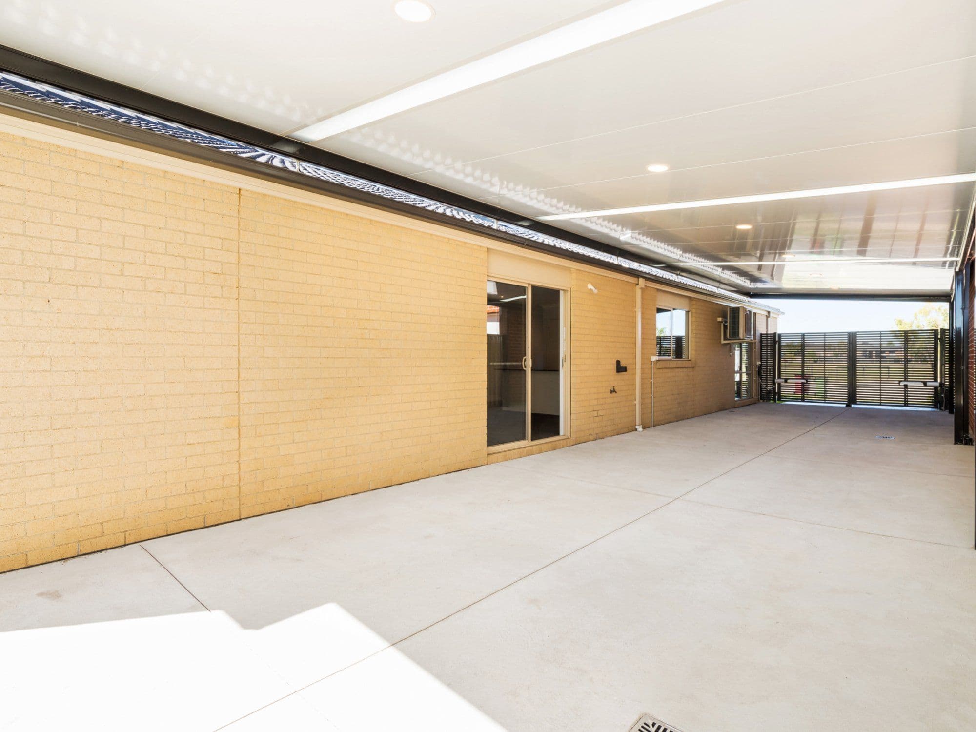 15 Ballymena Crescent, Cranbourne East VIC 3977, Cranbourne East - Thumbnail 8