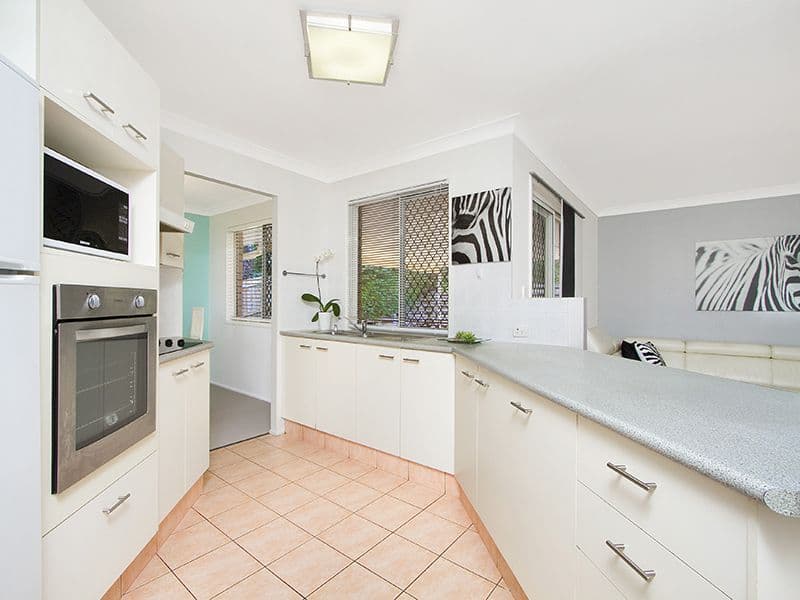 31 Hinchcliffe Street, Tanah Merah QLD 4128, Tanah Merah - Thumbnail 2