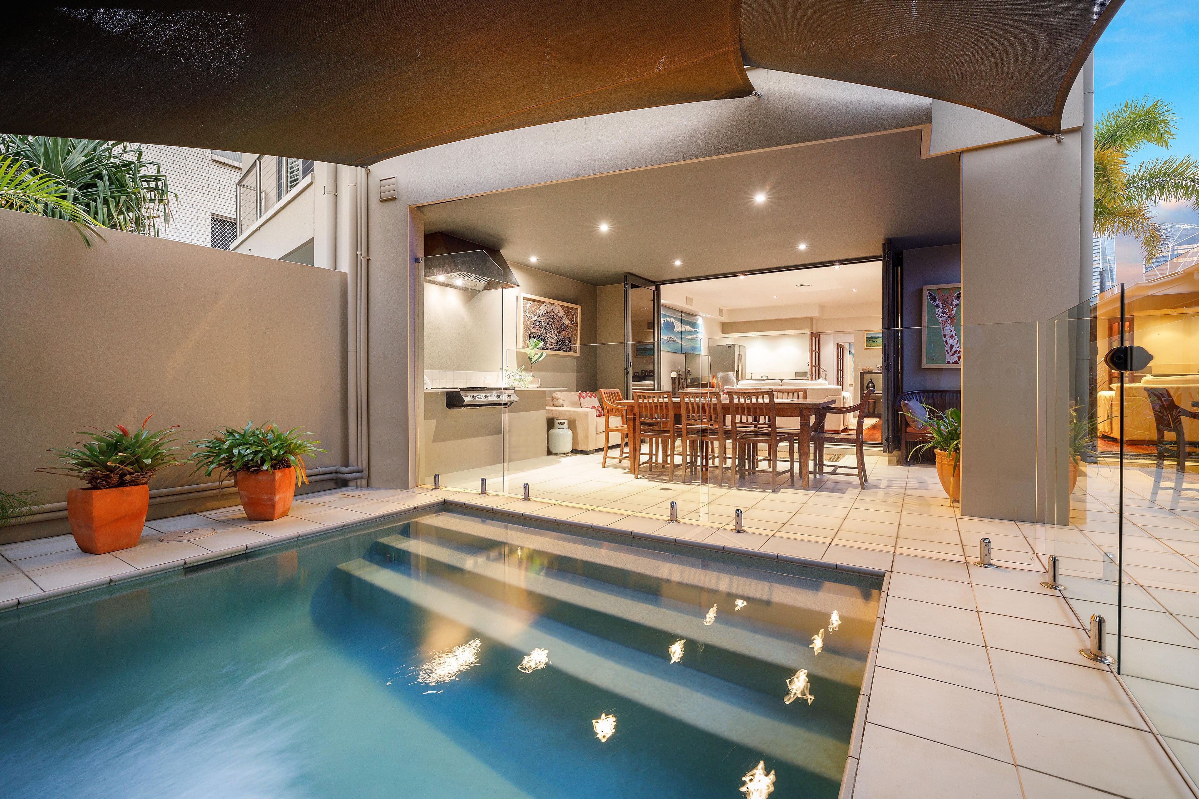 28 Armrick Avenue, Broadbeach QLD 4218, Broadbeach - Thumbnail 3