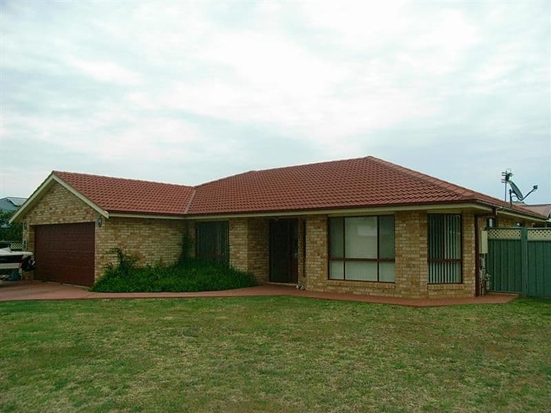 2 Hilton Place, DUBBO NSW 2830, Dubbo - Image 1