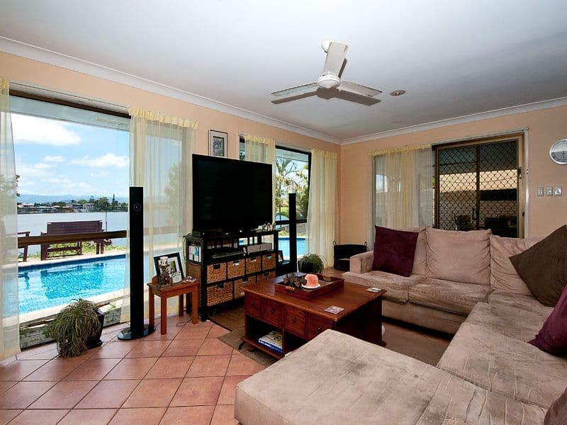 59 Volante Crescent, Mermaid Waters QLD 4218, Mermaid Waters - Thumbnail 3