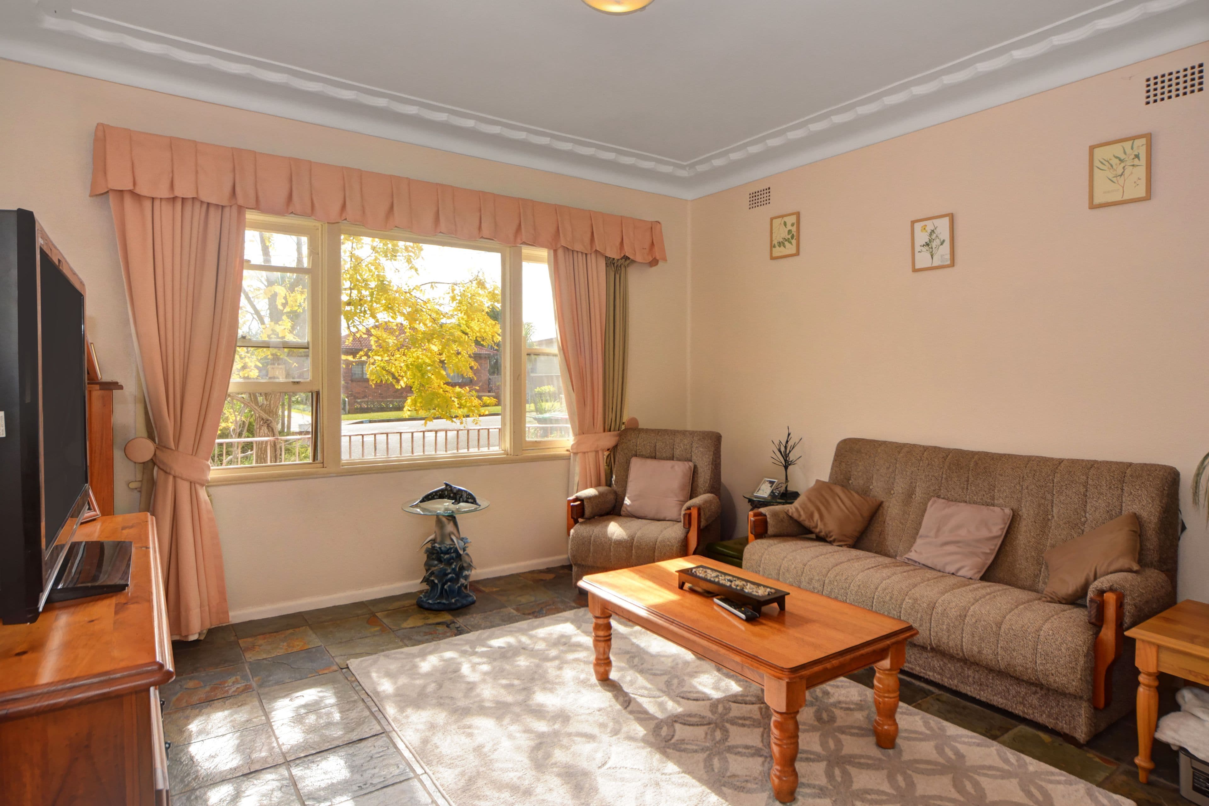 93 Addison Avenue, Lake Illawarra - Thumbnail 2