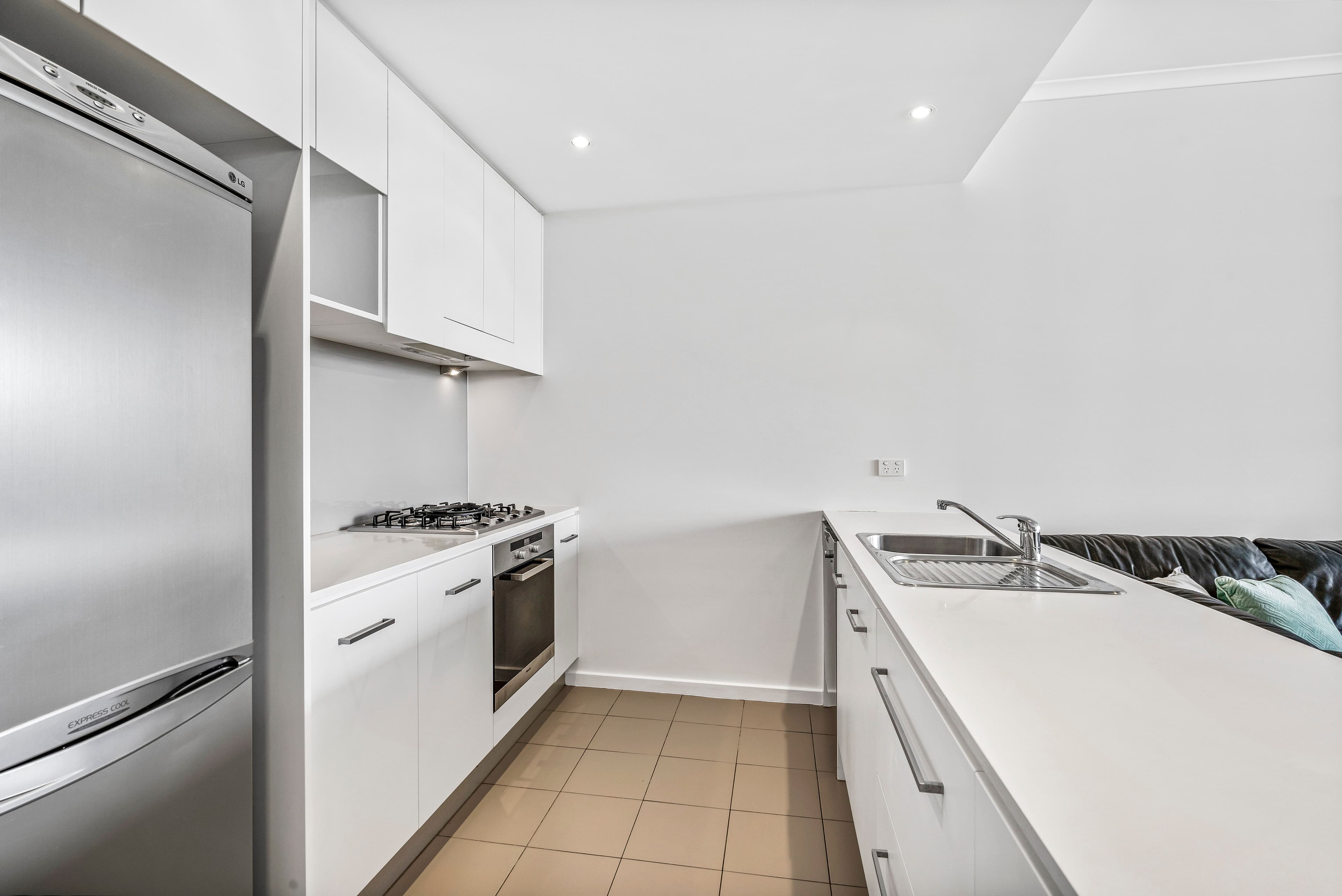 10 Sturdee Parade, Dee Why NSW 2099, Dee Why - Thumbnail 2