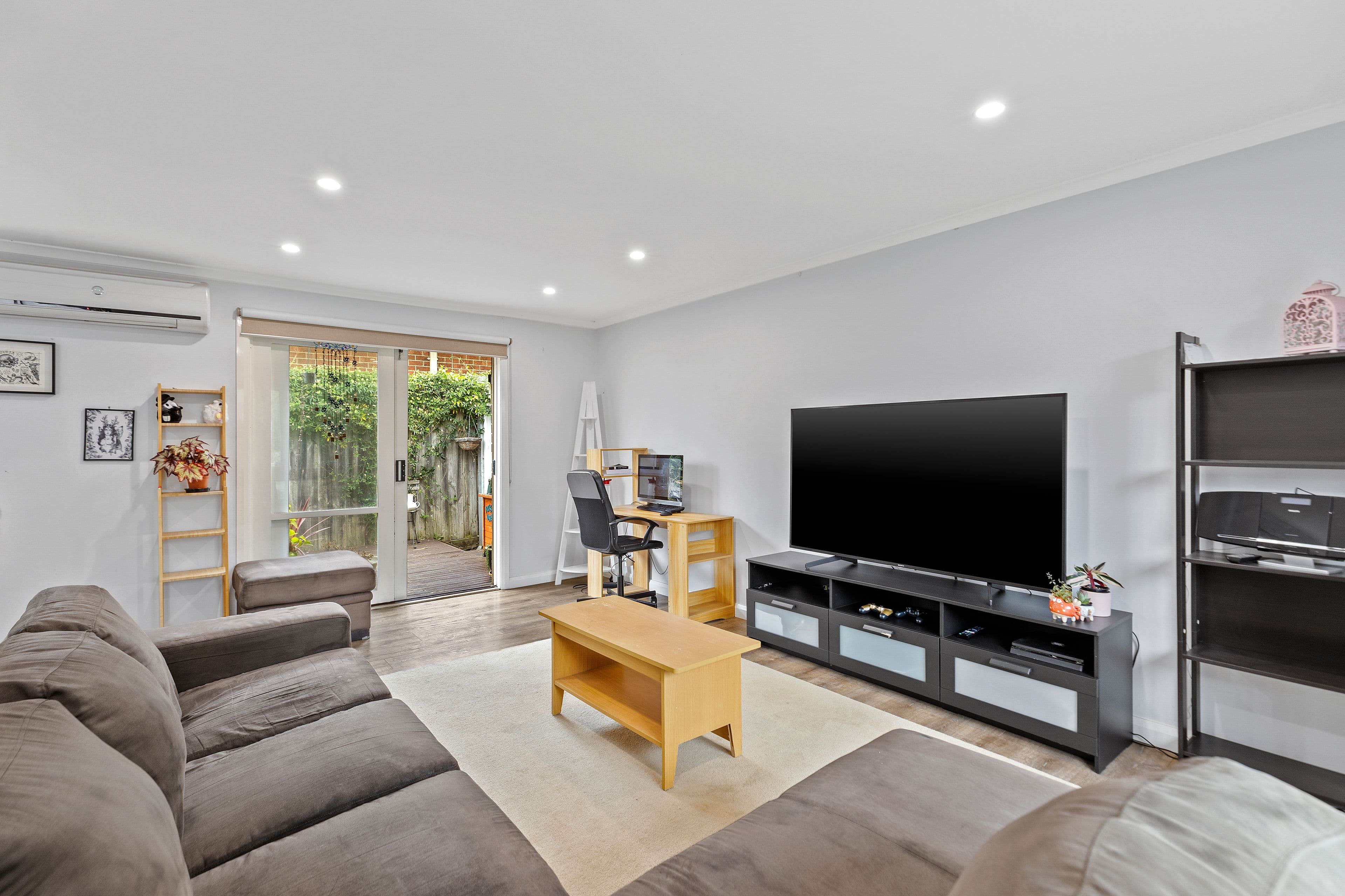 16 Neilson Street, Bayswater VIC 3153, Bayswater - Thumbnail 3