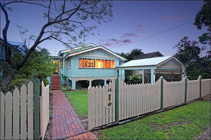 18 Glenlyon Drive, ASHGROVE QLD 4060, Ashgrove - Thumbnail 2