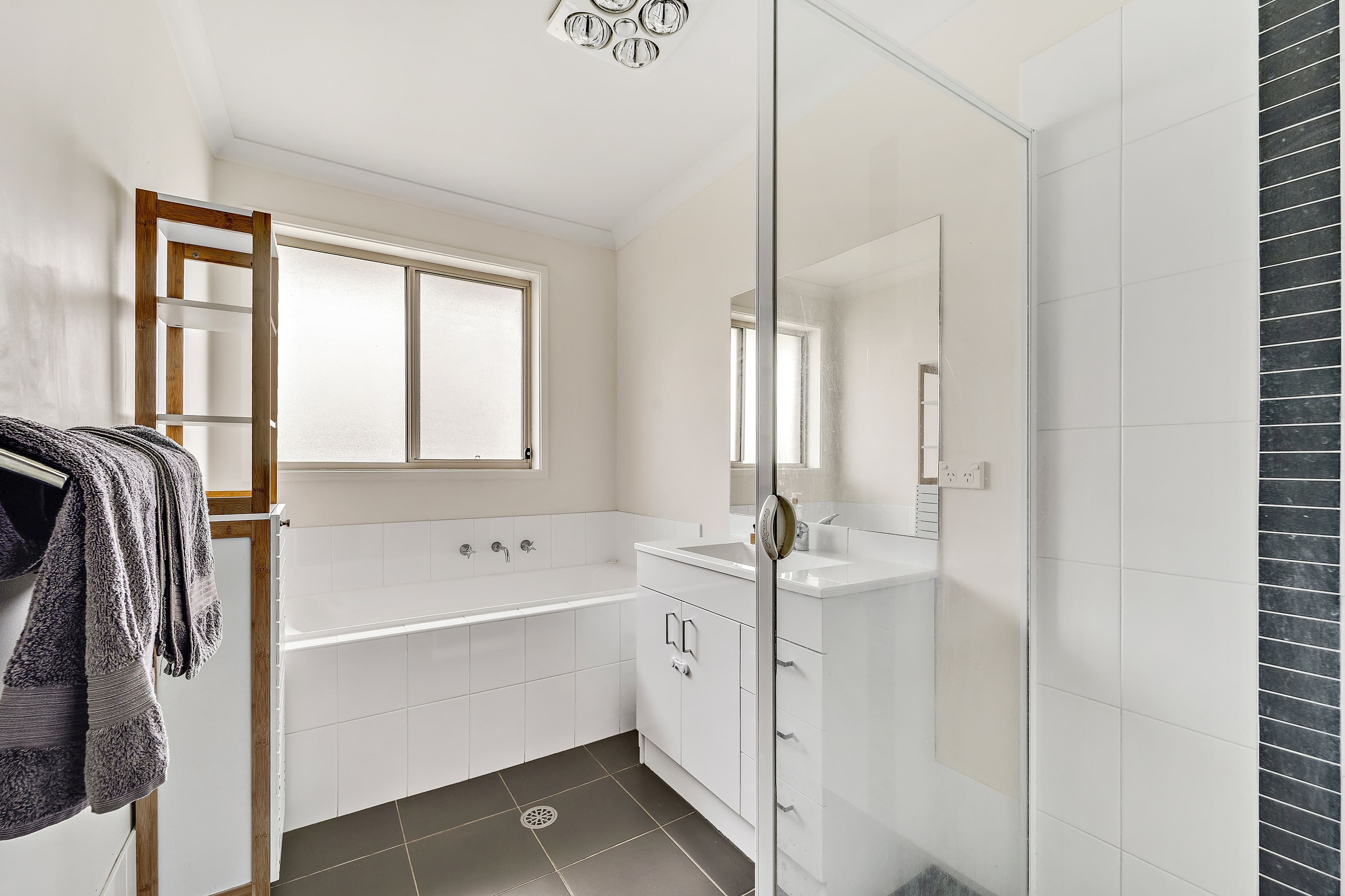 178 Macfarlane Burnet Avenue, Macgregor ACT 2615, Macgregor - Thumbnail 7