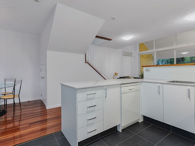 128 BOWEN Street, Spring Hill QLD 4000, Spring Hill - Thumbnail 5