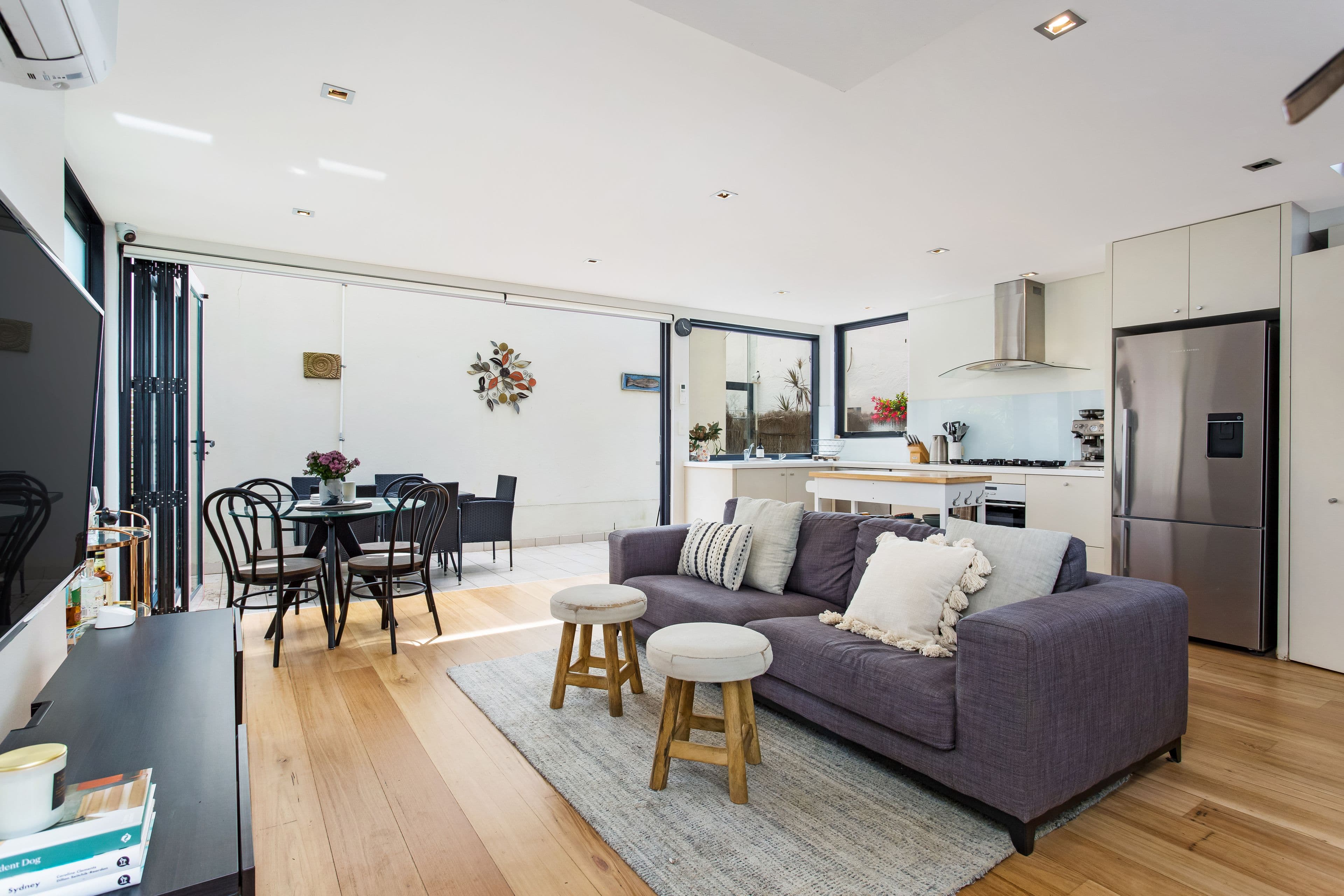 1/12 Warners Avenue, North Bondi NSW 2026, North Bondi - Thumbnail 2