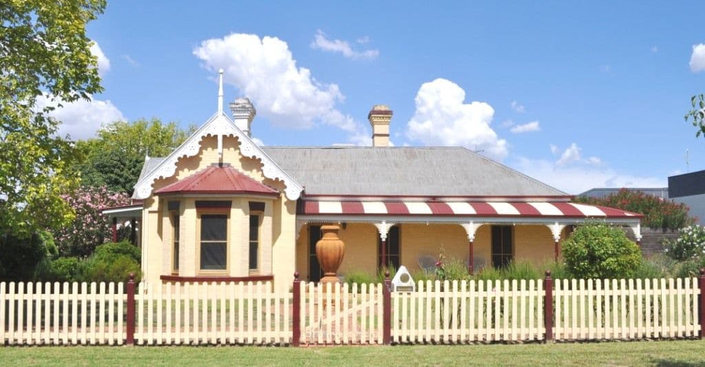 178 Sutton Street, Cootamundra - Image 1