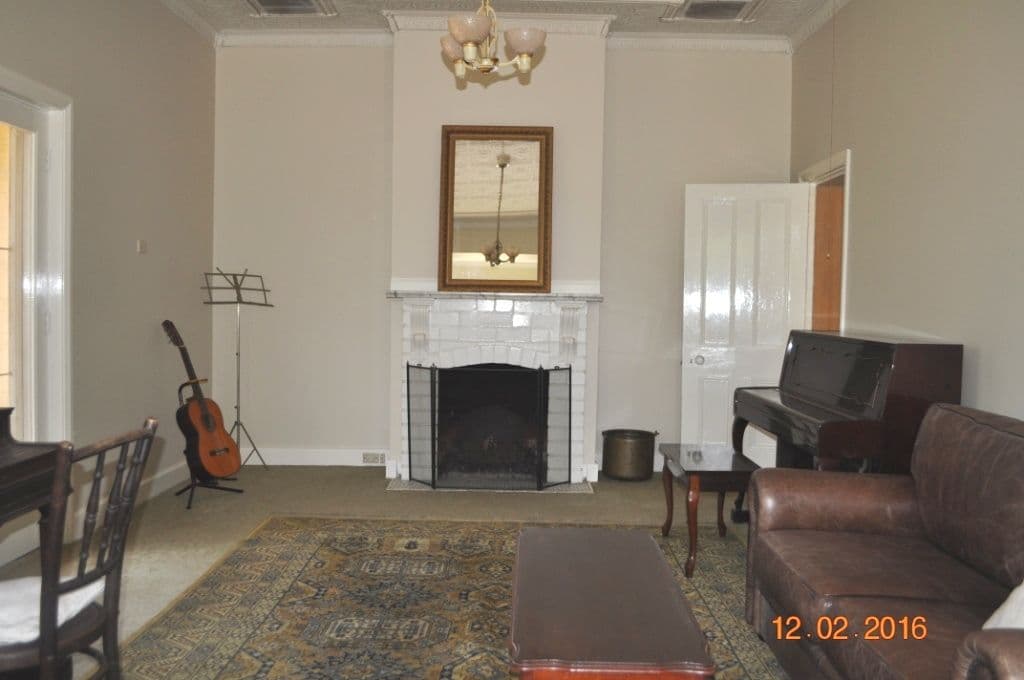 178 Sutton Street, Cootamundra - Thumbnail 2