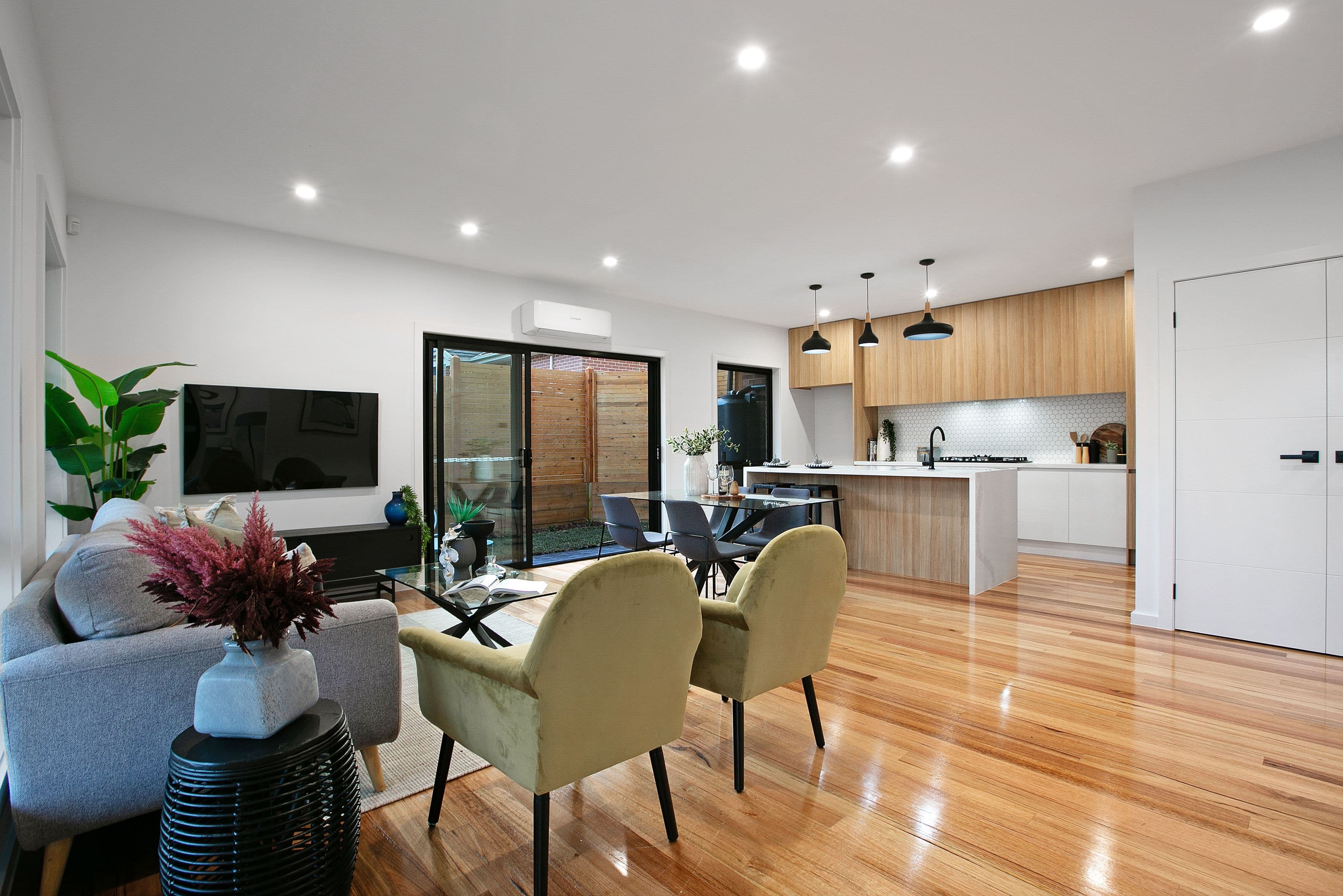 44 Chaleyer Street, Reservoir VIC 3073, Reservoir - Thumbnail 3