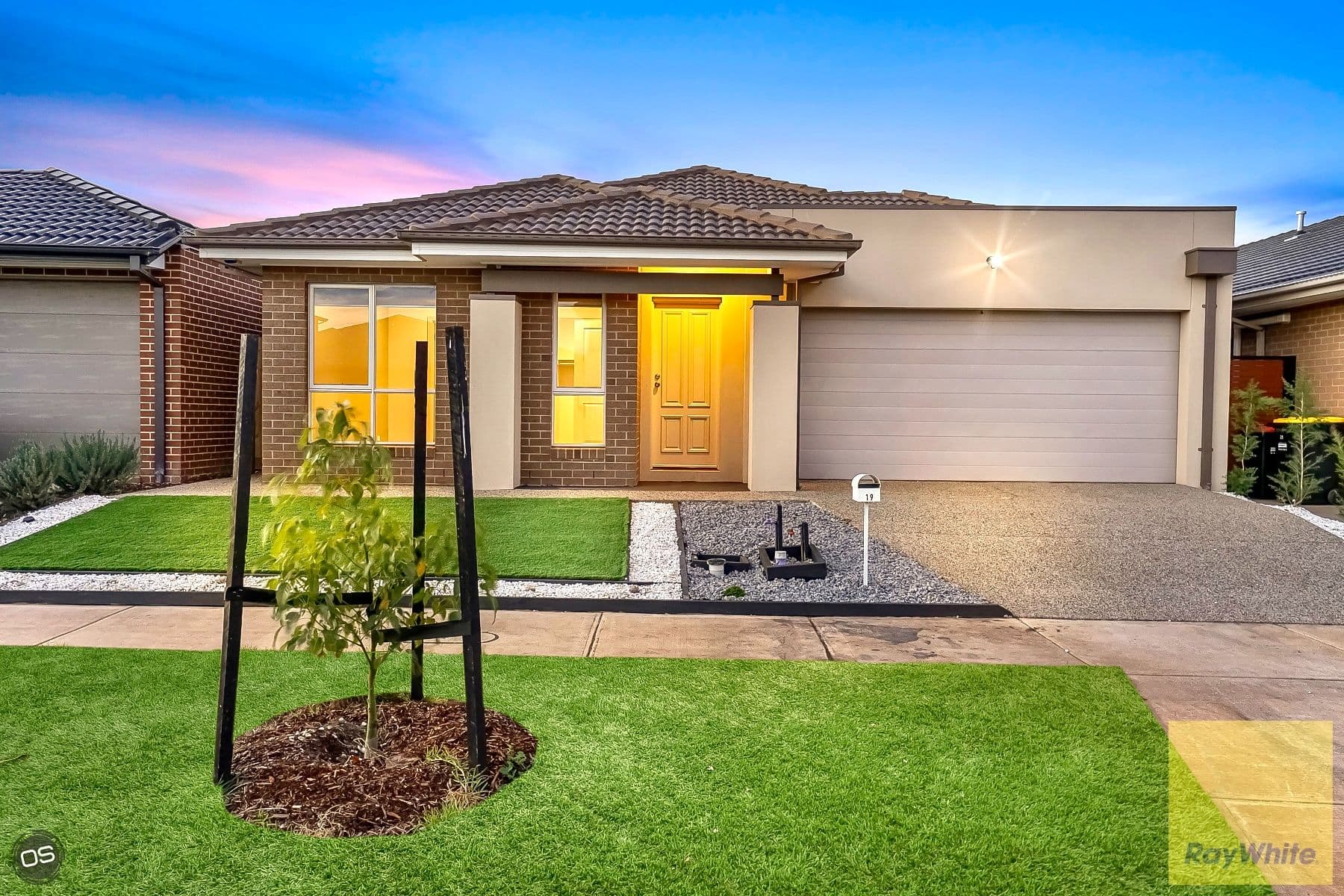 19 Cascade Drive, AINTREE VIC 3336, Aintree - Thumbnail 2