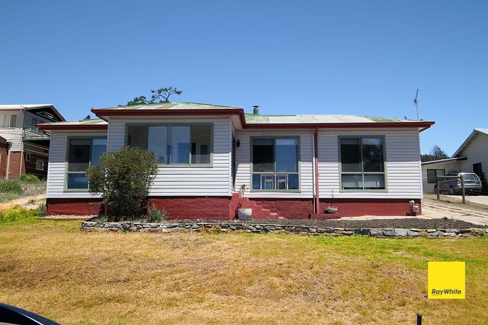9 Hill Street, Cooma NSW 2630, Cooma - Image 1