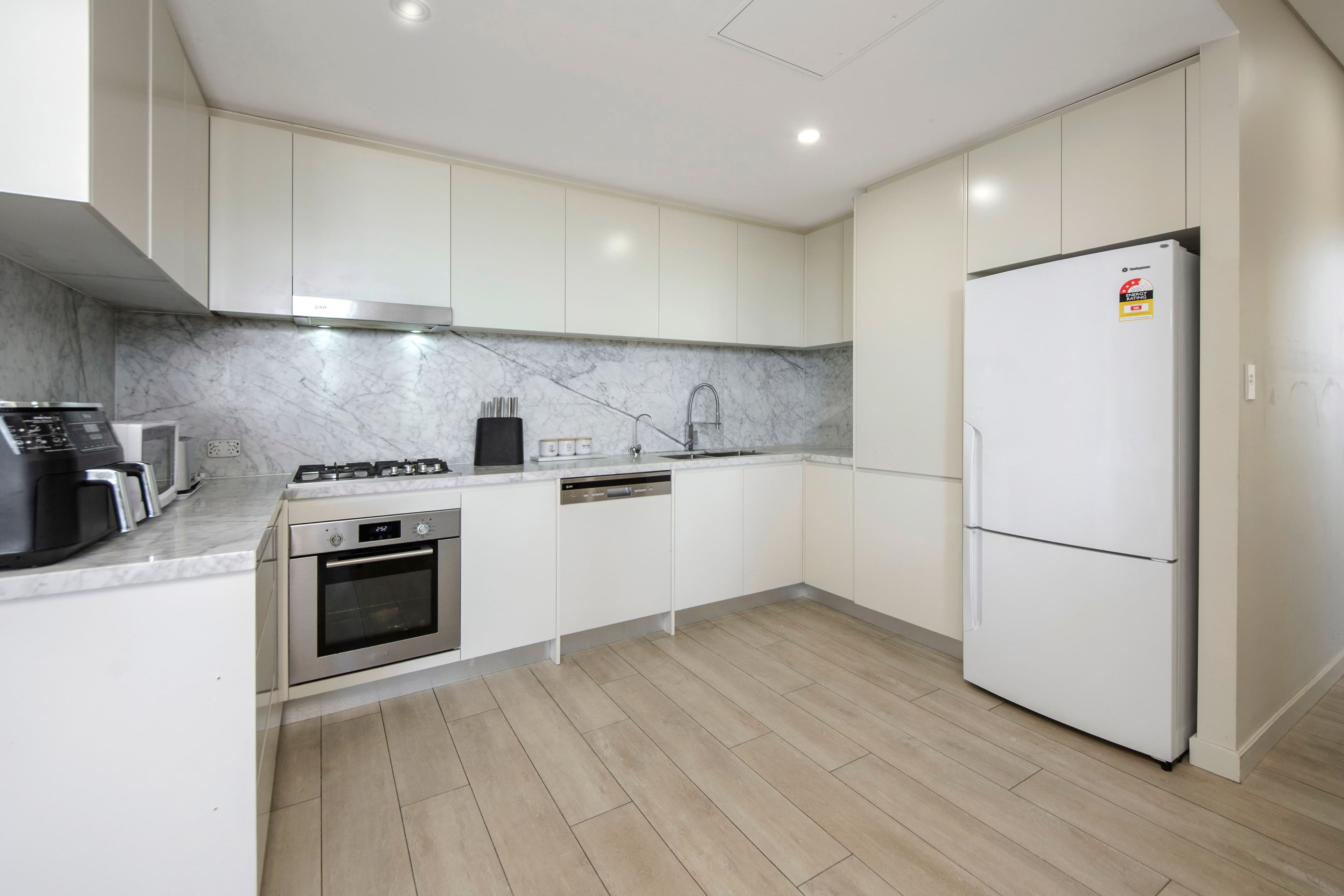 128 Willarong Road, Caringbah NSW 2229, Caringbah - Thumbnail 4