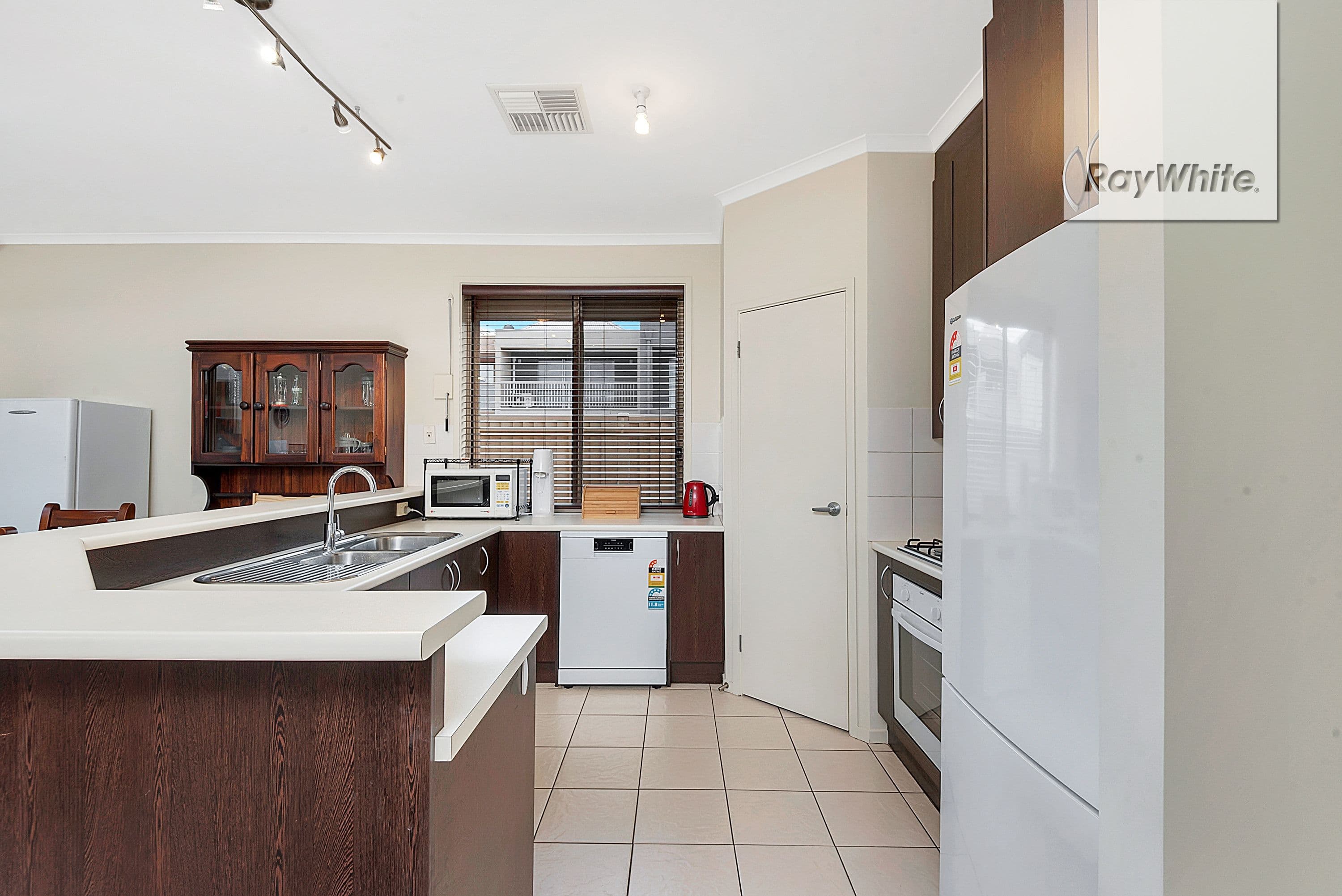 23 Pine Court, Mawson Lakes SA 5095, Mawson Lakes - Thumbnail 2