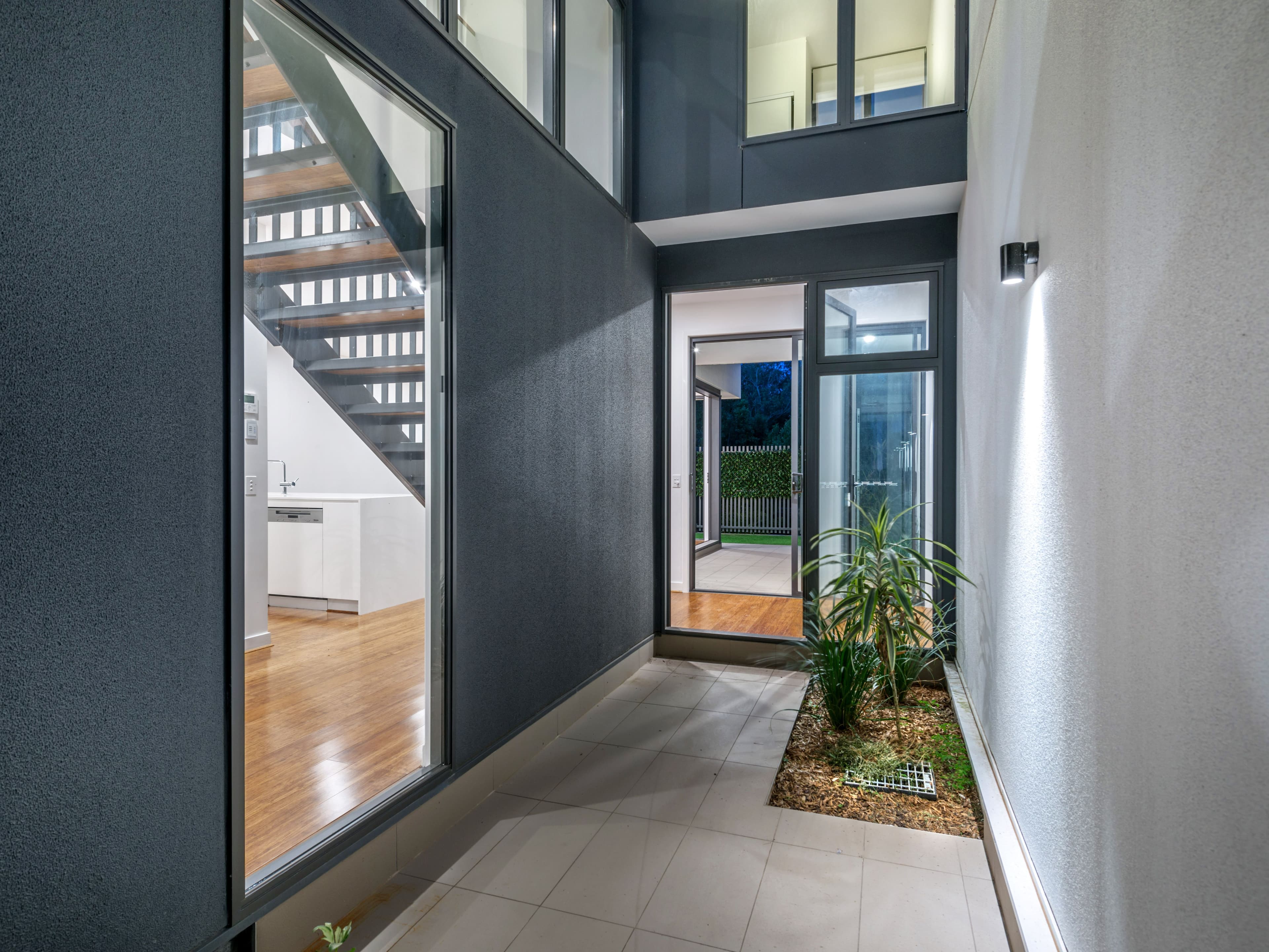 12 Parkside Circuit, Hamilton QLD 4007, Hamilton - Thumbnail 4