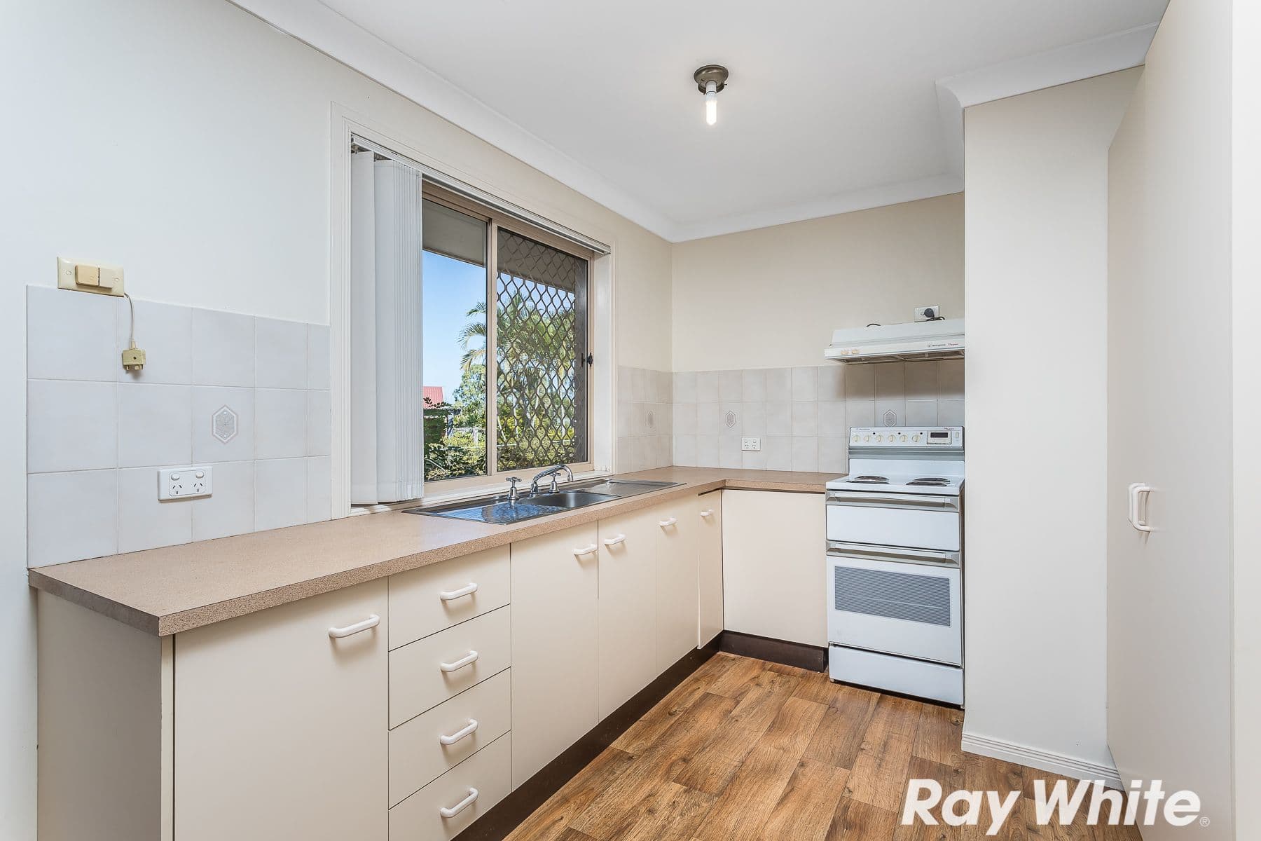 17 WYENA Street, Kallangur QLD 4503, Kallangur - Thumbnail 2