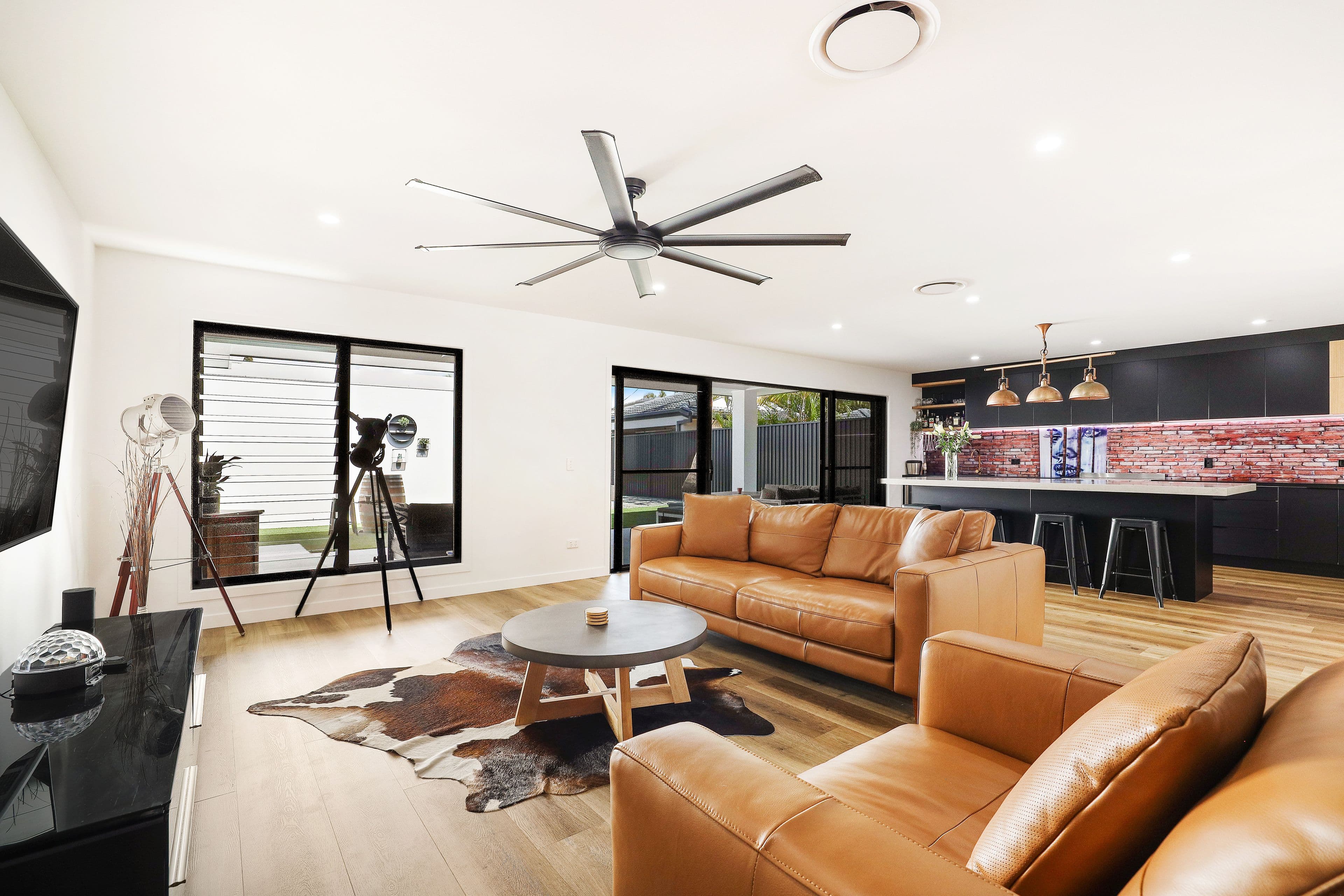 57 Allambi Avenue, Broadbeach Waters QLD 4218, Broadbeach Waters - Thumbnail 3